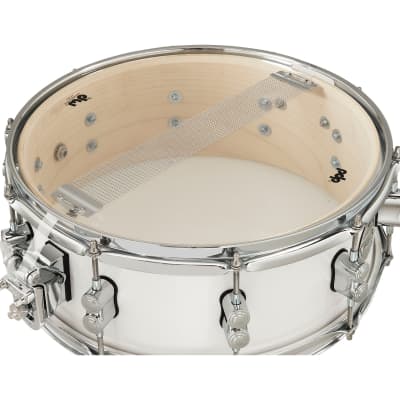 Pacific Drums & Percussion Concept Maple 5.5x14 Snare Drum - Pearlescent White image 2
