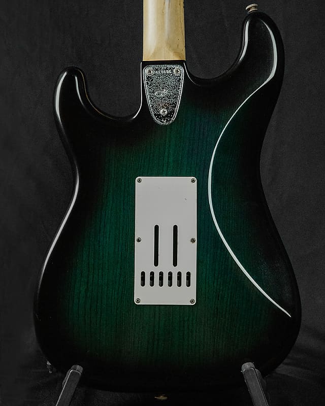 希少G&L USA ジョージ・フラートンシグネチャー レガシー