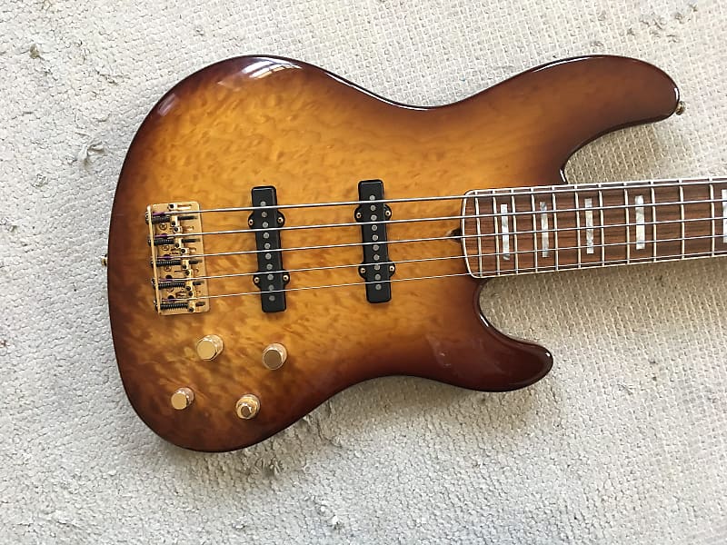 Fender American Deluxe Jazz Bass QMT V image 2