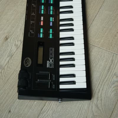 Yamaha DX100 Programmable Algorithm Synthesizer 1985 - Black