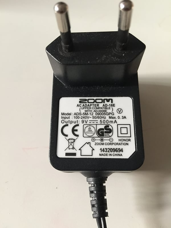 Zoom AD-16 (9V DC / 500mA / center -)