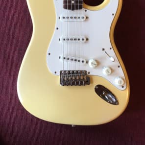 Fender '62 Reissue Stratocaster 1988 Olympic White image 2