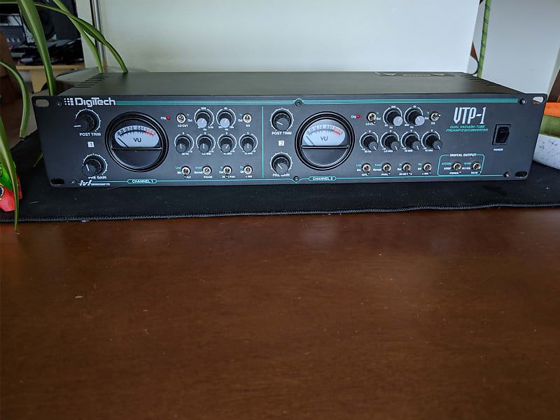 Digitech VTP1 2 Channel Vacuum Tube Preamp Reverb
