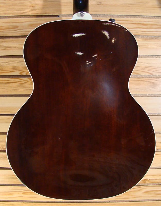 Guild B30-E-NT Acoustic Bass