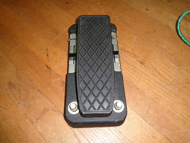 Ibanez double sound fuzz outlet wah