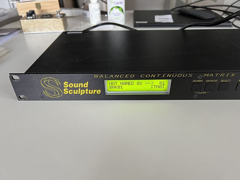 Sound Sculpture Switchblade 8B, HighEnd Looper, Router, Mixer | Reverb