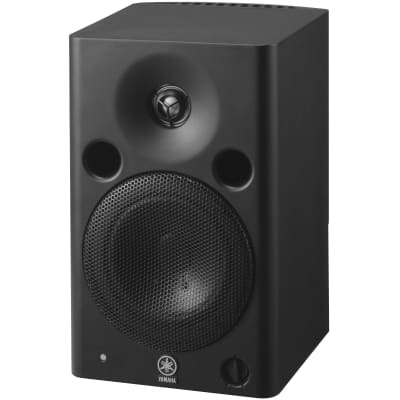 Yamaha HS5 5-Inch Powered Studio Monitor Speaker Black (Pair) with High  Density Studio Monitor Isolation Pads (Pair) and 2 x 20-Foot XLR Cables