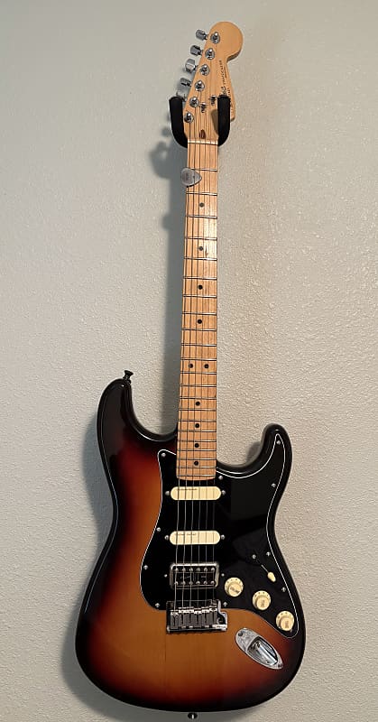 ギター Fender American Standard Stratocaster Fender American Standard Stratocaster 2008 - 2016 | Reverb
