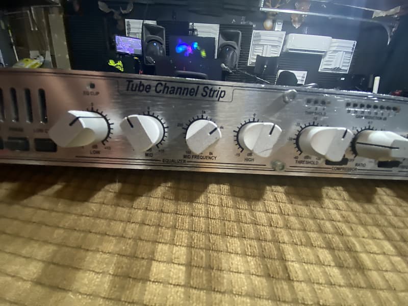 dbx 376 Tube Channel Strip w/ Digital Out | Reverb