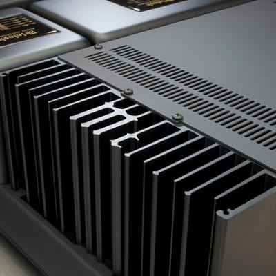 McINTOSH MA7200 - 2-Channel Integrated Amplifier - NEW! image 5