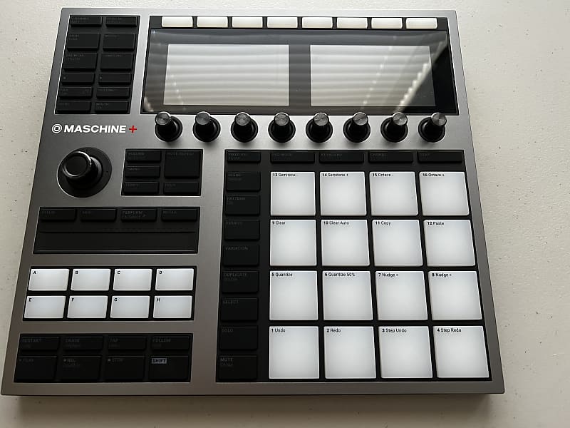 MASCHINE STUDIO BLACK バッグ、ID付き-