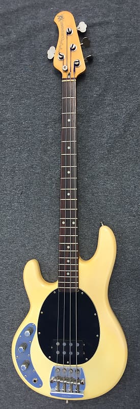 Music Man Stingray Bass Lefty 1980 White CremeRare Rosewood Fingerboard OHC image 1