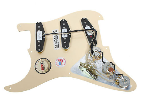 Relic Stratocaster Cream 3-ply Pickguard, 8 holes - Guitar Decadence