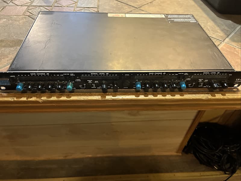 Urei LA-22 2-Channel Compressor / Limiter / Expander