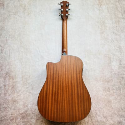 Taylor 310ce with Fishman Electronics 2000 - Natural image 15
