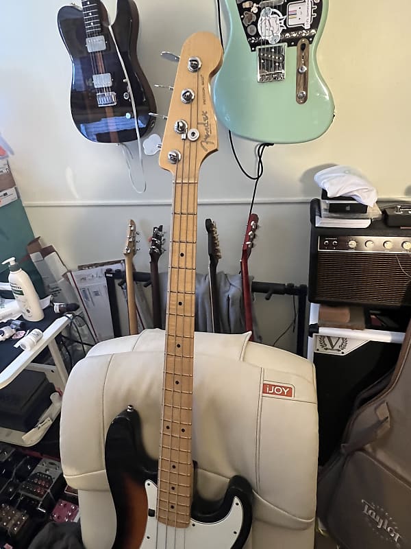 Fender Select Precision Bass