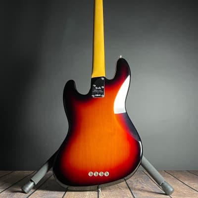 Fender American Professional II Jazz Bass, Maple- 3-Color Sunburst (US23117647) image 5