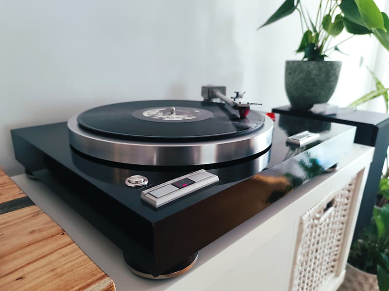 Kenwood KP ( KD ) 770D Turntable  			