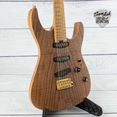 Charvel Pro-Mod DK22 SSS 2PT CM Mahogany