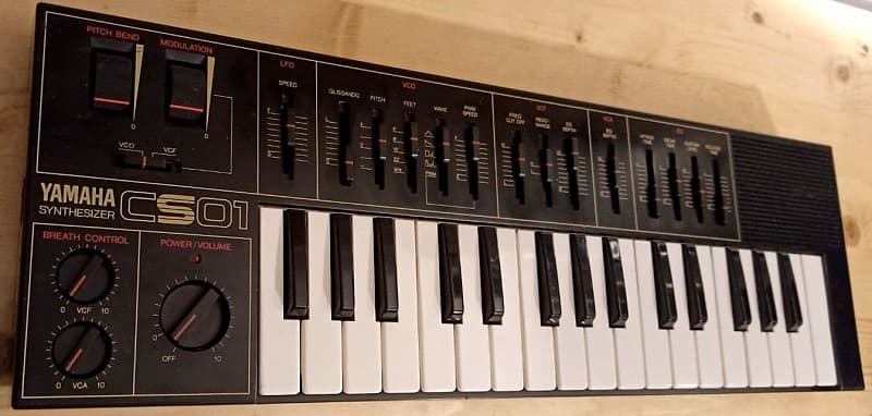 yamaha cs01 - serviced and tested monophonic analog synthesizer