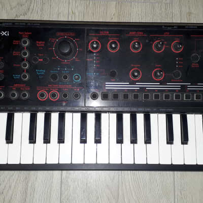 Roland JD-Xi 37-Key Analog/Digital Crossover Synthesizer 2015 - Present - Black