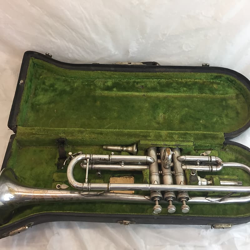 Antique 1920's Buescher True Tone 9 Trumpet w/ Case and Accessories