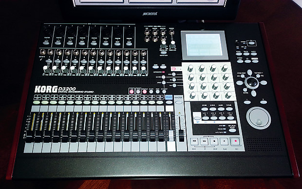 KORG D3200 32-Track Digital Recording Studio w VGA Like New!