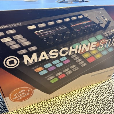 Native Instruments Maschine Studio | Reverb Canada