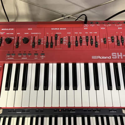 Roland SH-101