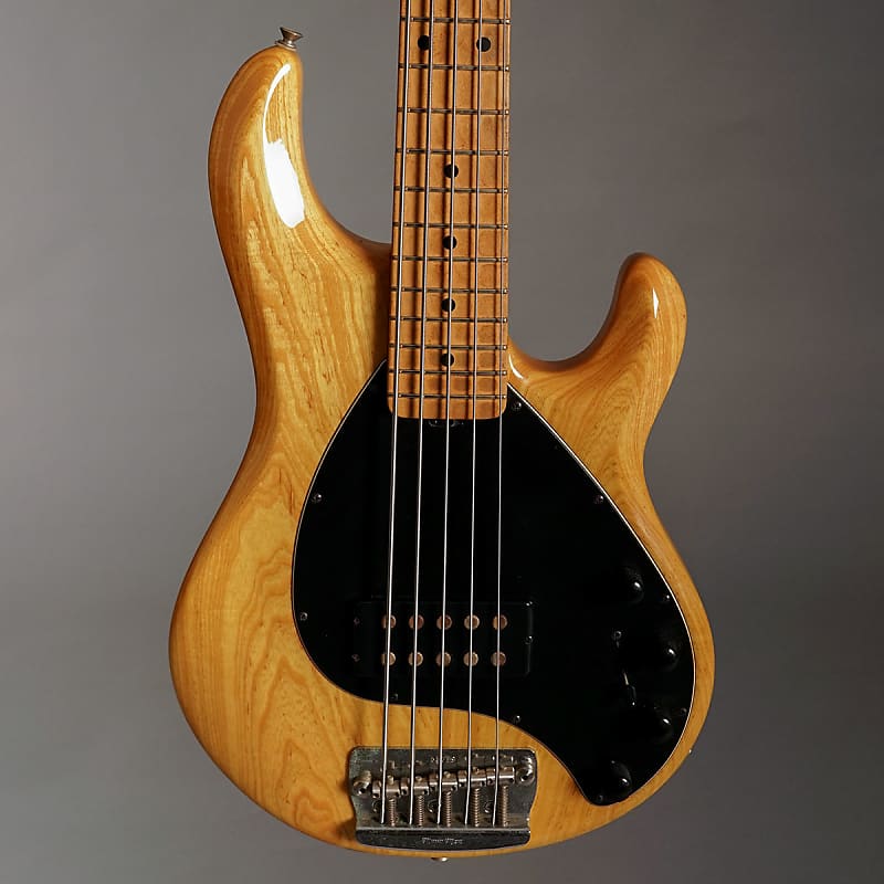 MUSICMAN STINGRAY 1995 ワンピースボディ MUSICMAN STINGRAY 1995 ワンピースボディ