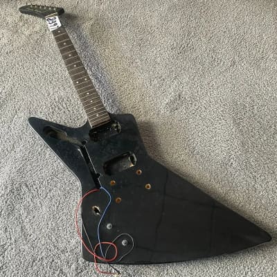 Harley Benton Lefty Black Explorer Style Guitar, Basswood Body with Maple Neck, Rosewood Fretboard Fingerboard