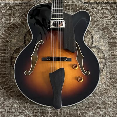 Eastman AR503CE-SB Archtop Electric Guitar in Sunburst w/ Case, Pro Setup #0255 image 2
