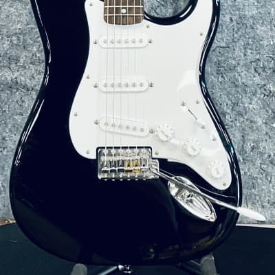 Squier Affinity Series Stratocaster with Rosewood Fretboard 2001 - 2018 Black image 1