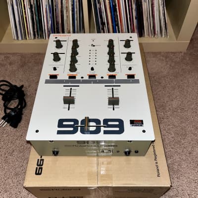 Roland 909 DJ-99 (MINT) 2-Channel DJ Scratch Mixer -innoFADER | Reverb
