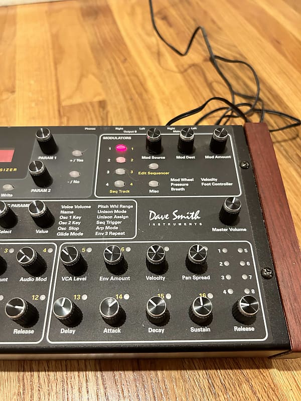 Dave Smith Instruments Prophet 08 PE Desktop 8-Voice Desktop 