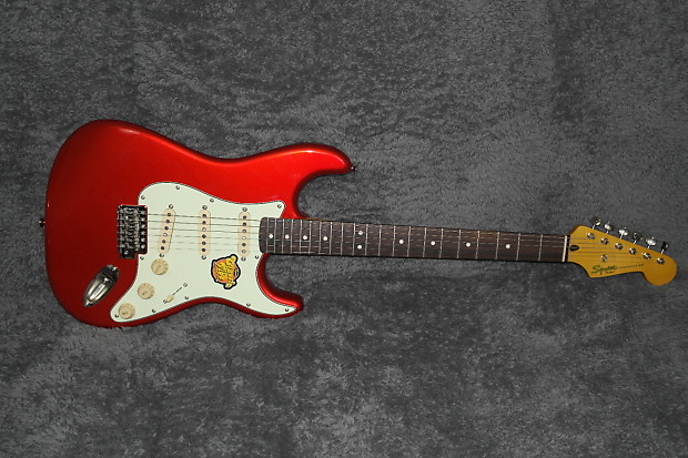 Squier classic vibe stratocaster sales candy apple red