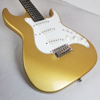 Samick 2002 MB-1 Greg Bennett Malibu Series Electric Guitar, SSS, Rosewood Neck, Metalic Gold Sparkle image 6