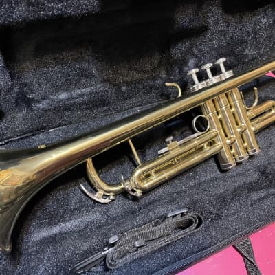 mendini student grade trumpet w/case and mouthpiece image 9