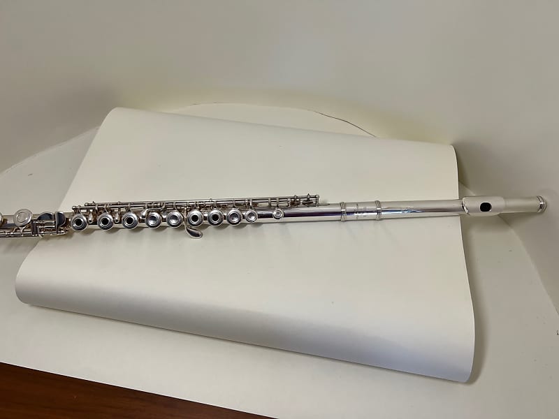 Yamaha YFL-385 Flute - Intermediate Open-Hole Flute, Solid | Reverb