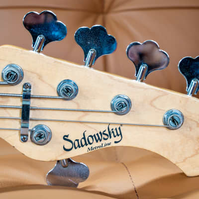 Sadowsky Metro RV5 Bass Made in Japan Sunburst with Rosewood