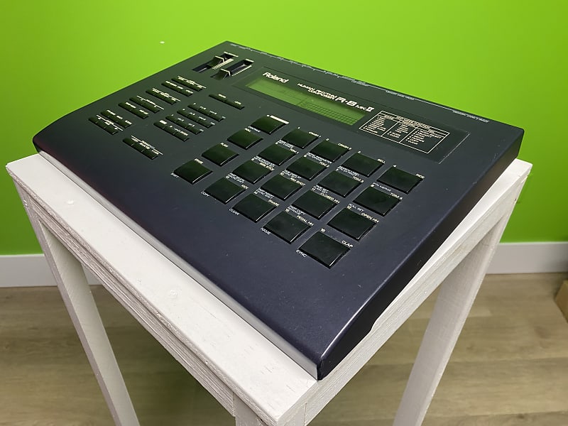 Roland R-8 - Wikipedia