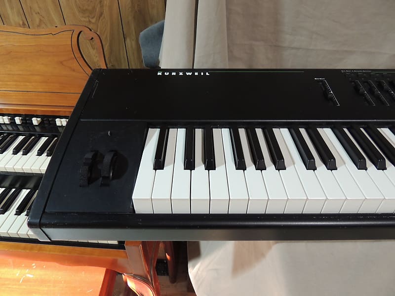 Kurzweil PC-88 88 weighted key stage piano with Manual & AC Adapter [Three  Wave Music]