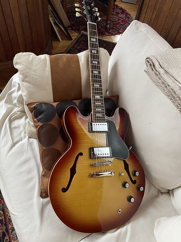 Epiphone Inspired by Gibson ES-335 Figured Top 2022 - 3 Tones Raspberry  Burst