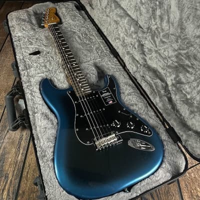 Fender American Professional II Stratocaster, Rosewood Fingerboard- Dark Night image 3