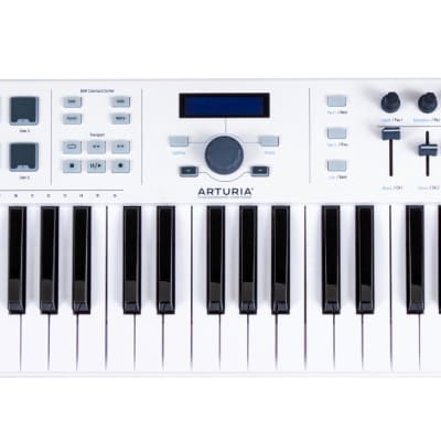 Arturia KEYLAB-61-ESSENTIAL KeyLab Essential 61 61-key Universal MIDI Controller with Software image 3