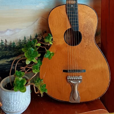 Antique Pre-war German Parlor Guitar, 1930s – Great condition and sound,  with video | Reverb France