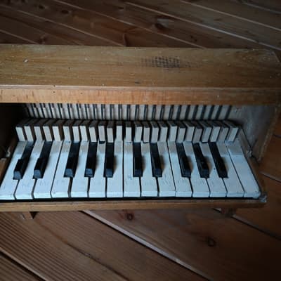 rare chromatic toy piano Michelsonne 25 keys wooden hammers image 2