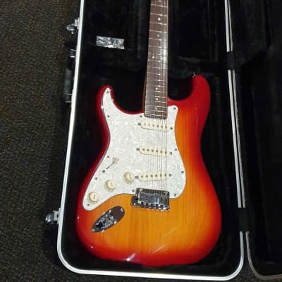 Fender Deluxe Stratocaster 2004 - Gloss Cherry Sunburst for sale