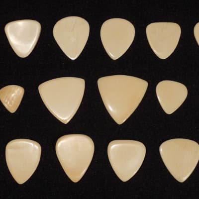 18 pcs. unique Woolly Mammoth Ivory Guitar Picks image 6