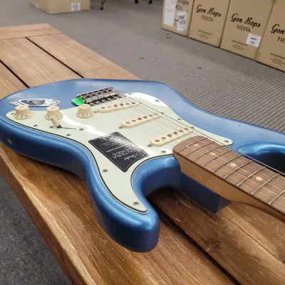Fender Vintera Road Worn '60s Stratocaster image 6